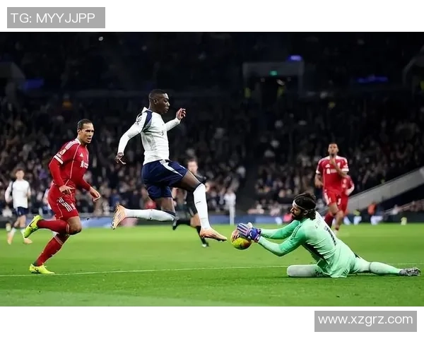 中超热刺逆转多特蒙德神扑瞬间引发转会热议与球迷狂欢 中超热刺逆转多特蒙德神扑瞬间引发转会热议与球迷狂欢