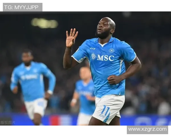 欧冠大战：那不勒斯与尤文图斯激战成平局帽子戏法引发全场热议