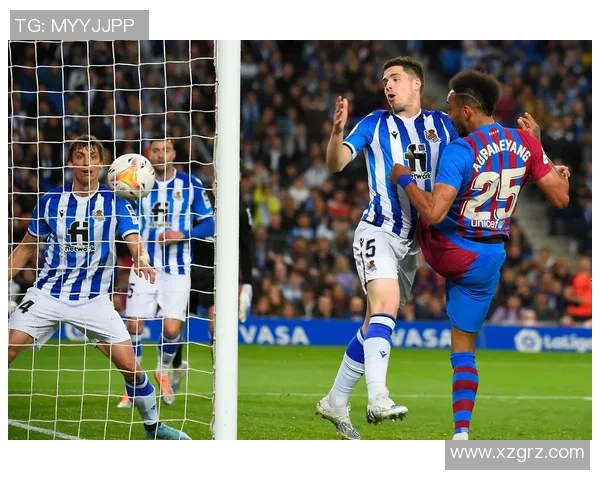 西甲激战巴萨与那不勒斯握手言和神扑瞬间引发全场热议与转会传闻 西甲激战巴萨与那不勒斯握手言和神扑瞬间引发全场热议与转会传闻